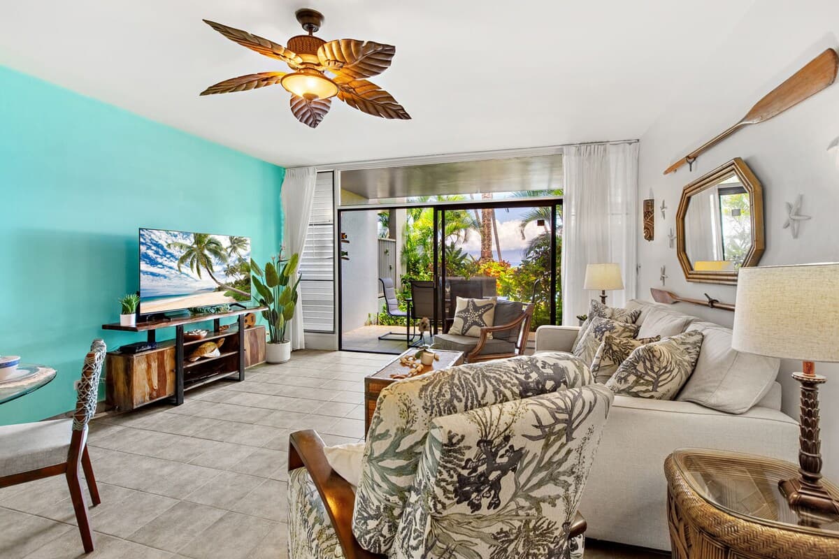 Condo in Lahaina · ★4.53 · 1 bedroom · 2 beds · 1 private bath - Photo 5