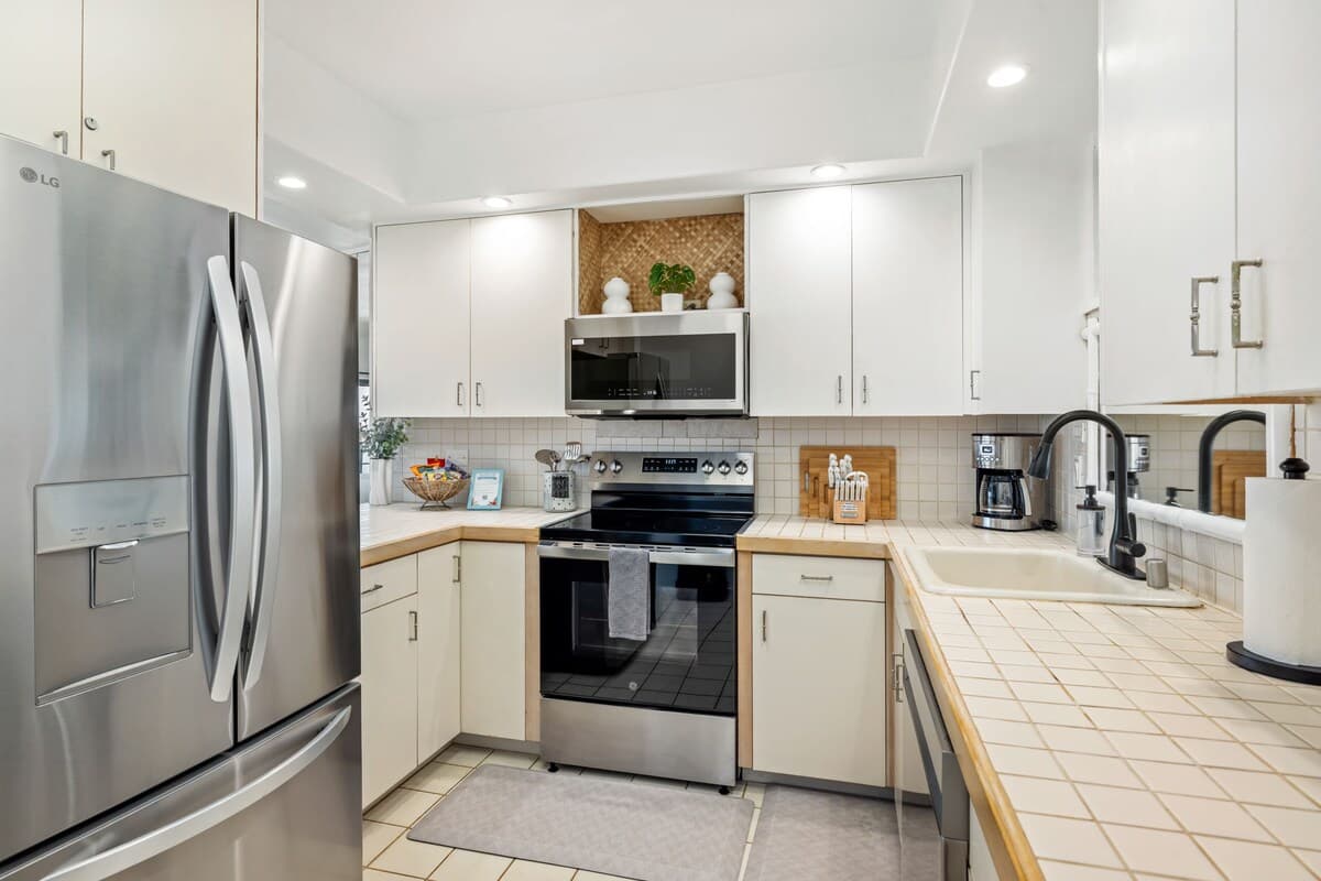 Home in Koloa · ★4.84 · 2 bedrooms · 4 beds · 2 baths - Photo 5