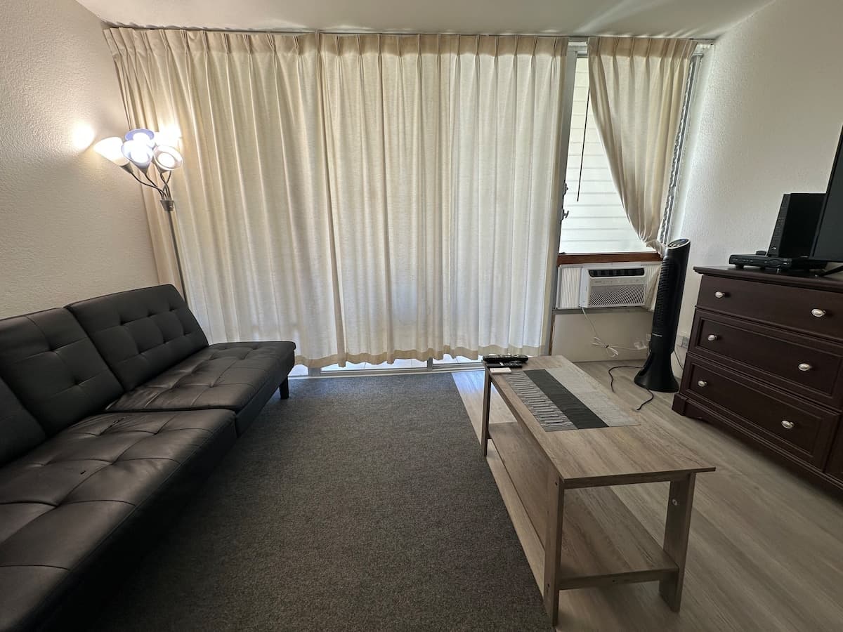 Studio Apt in the Heart of Waikiki w/ Canal View - Photo 1