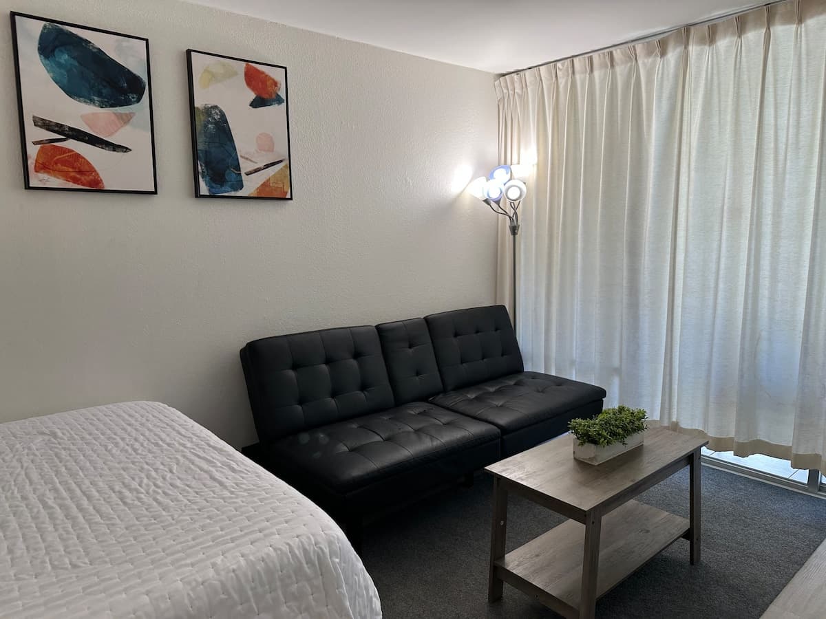 Studio Apt in the Heart of Waikiki w/ Canal View - Photo 2