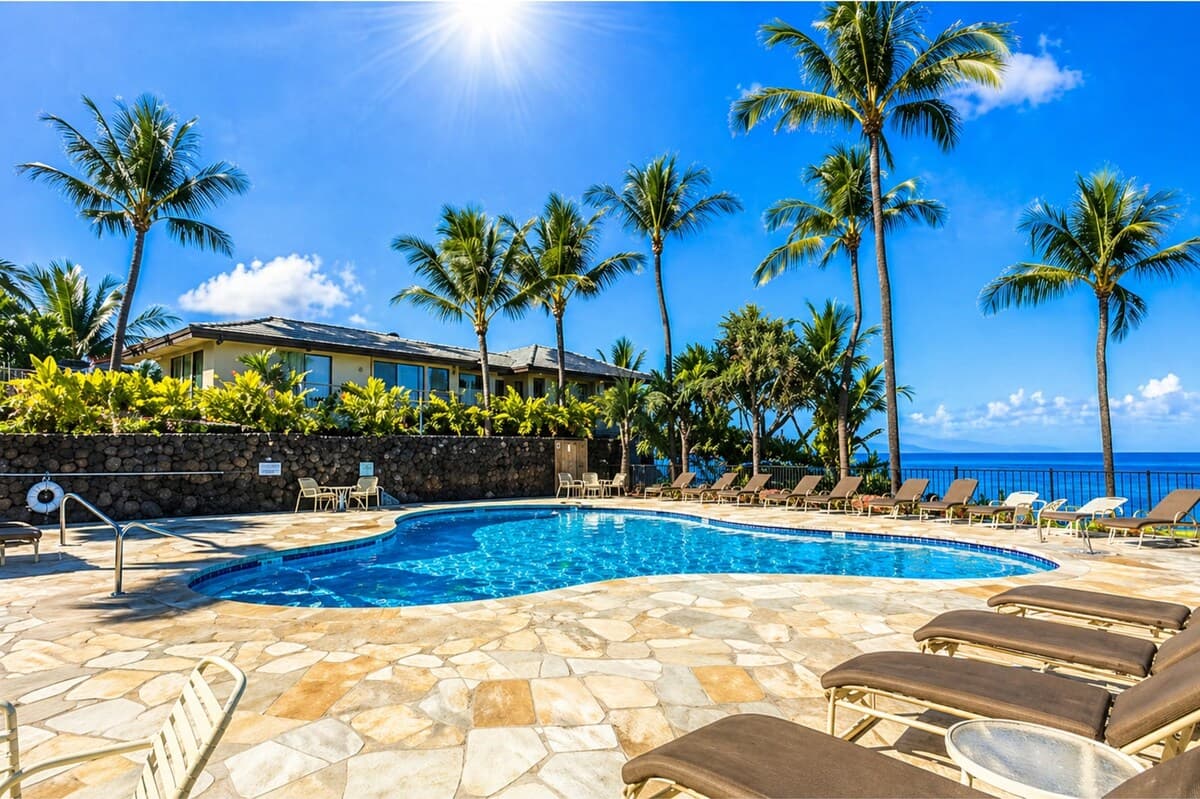 Condo in Wailea · ★4.18 · 2 bedrooms · 3 beds · 2 baths - Photo 2