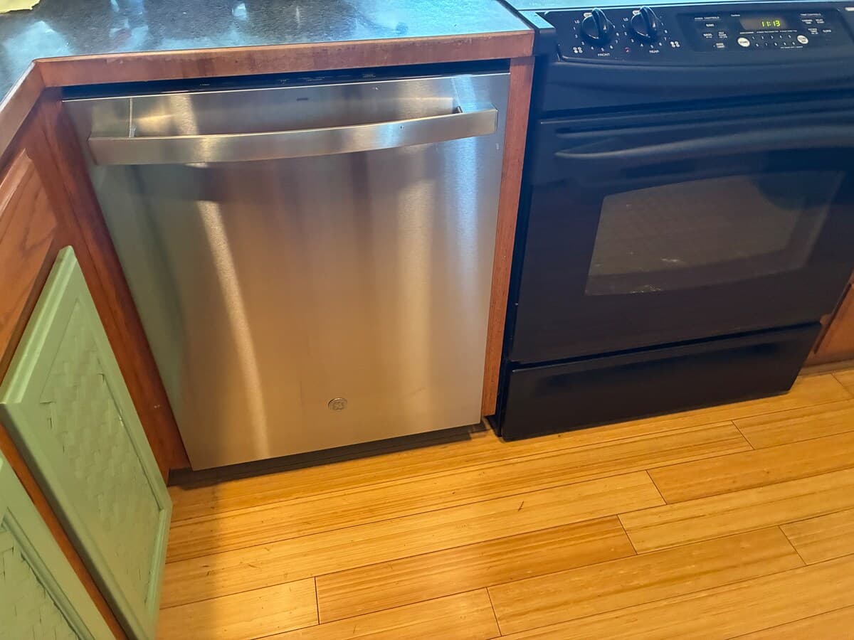 Condo in Kailua-Kona · ★4.89 · 1 bedroom · 2 beds · 1 private bath - Photo 3