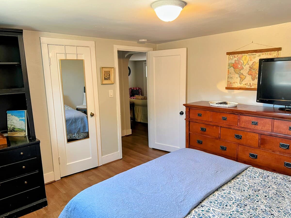 Cozy-lush cottage nestled next to the San Fran Bay - Photo 2