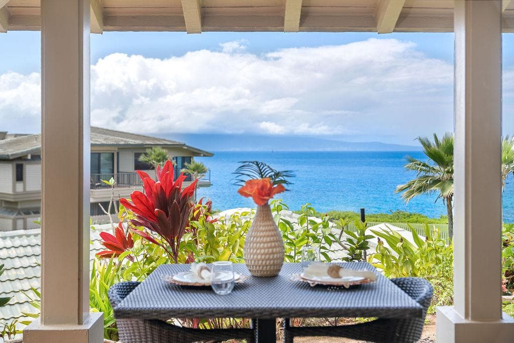 Villa in Lahaina · ★4.86 · 1 bedroom · 2 beds · 1.5 baths - Photo 1
