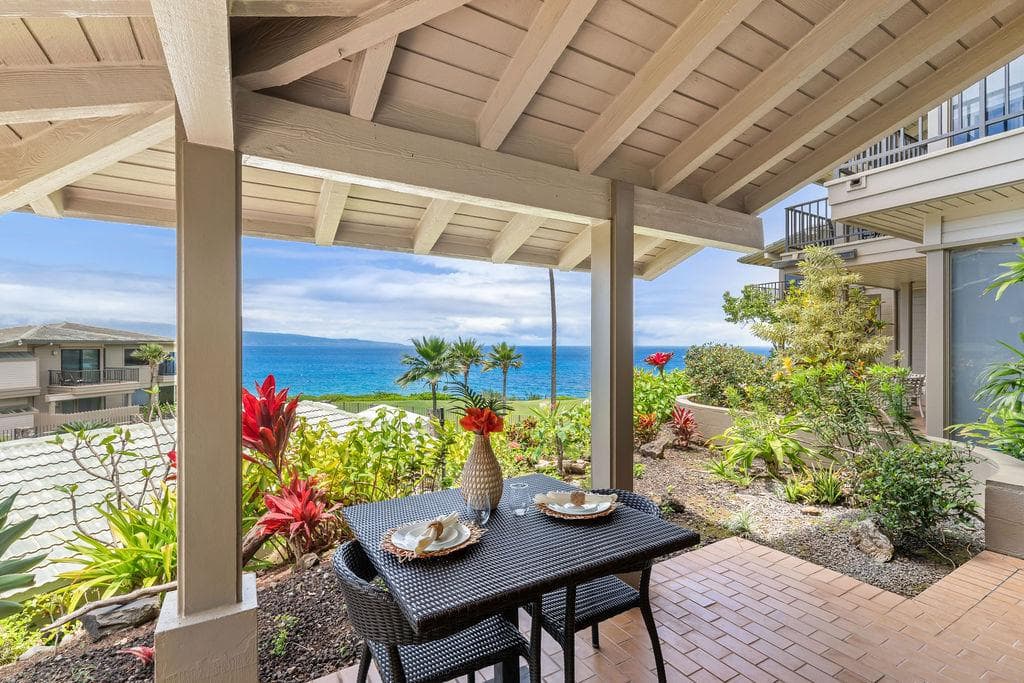 Villa in Lahaina · ★4.86 · 1 bedroom · 2 beds · 1.5 baths - Photo 3