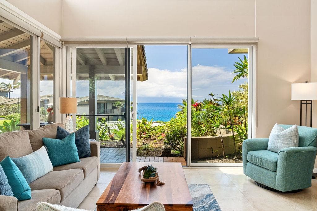 Villa in Lahaina · ★4.86 · 1 bedroom · 2 beds · 1.5 baths - Photo 5