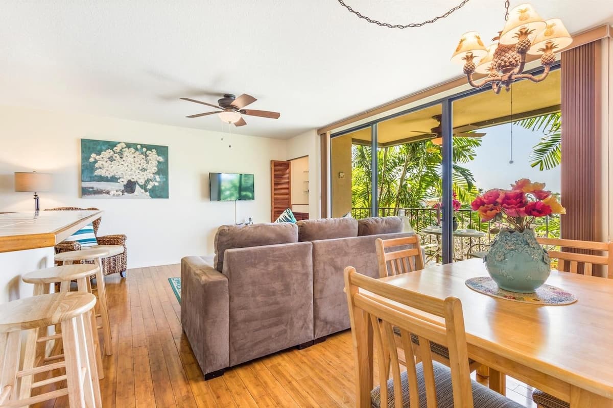 Condo in Kailua-Kona · ★4.86 · 1 bedroom · 2 beds · 1 bath - Photo 4