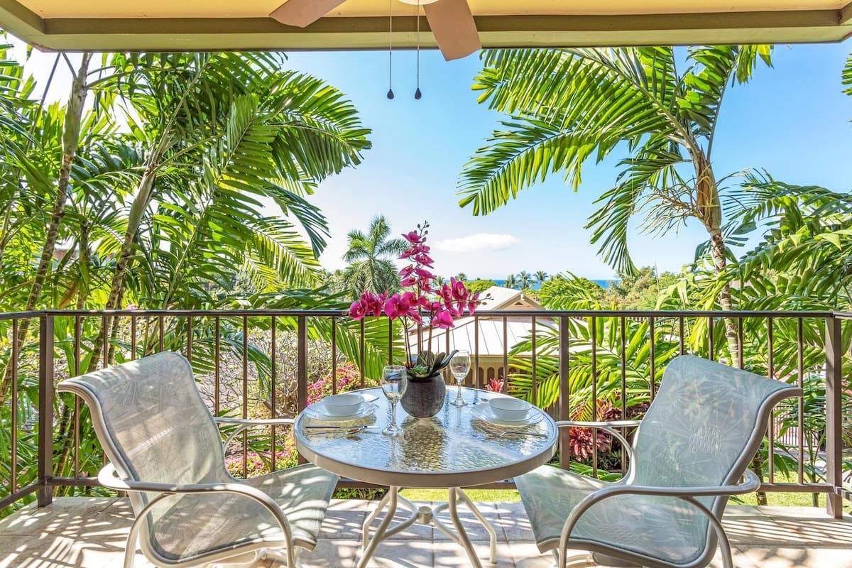 Condo in Kailua-Kona · ★4.86 · 1 bedroom · 2 beds · 1 bath - Photo 1