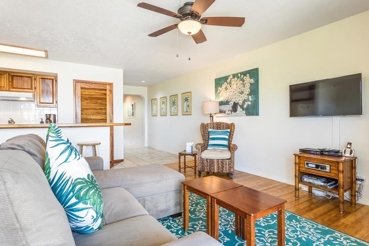 Condo in Kailua-Kona · ★4.86 · 1 bedroom · 2 beds · 1 bath - Photo 3