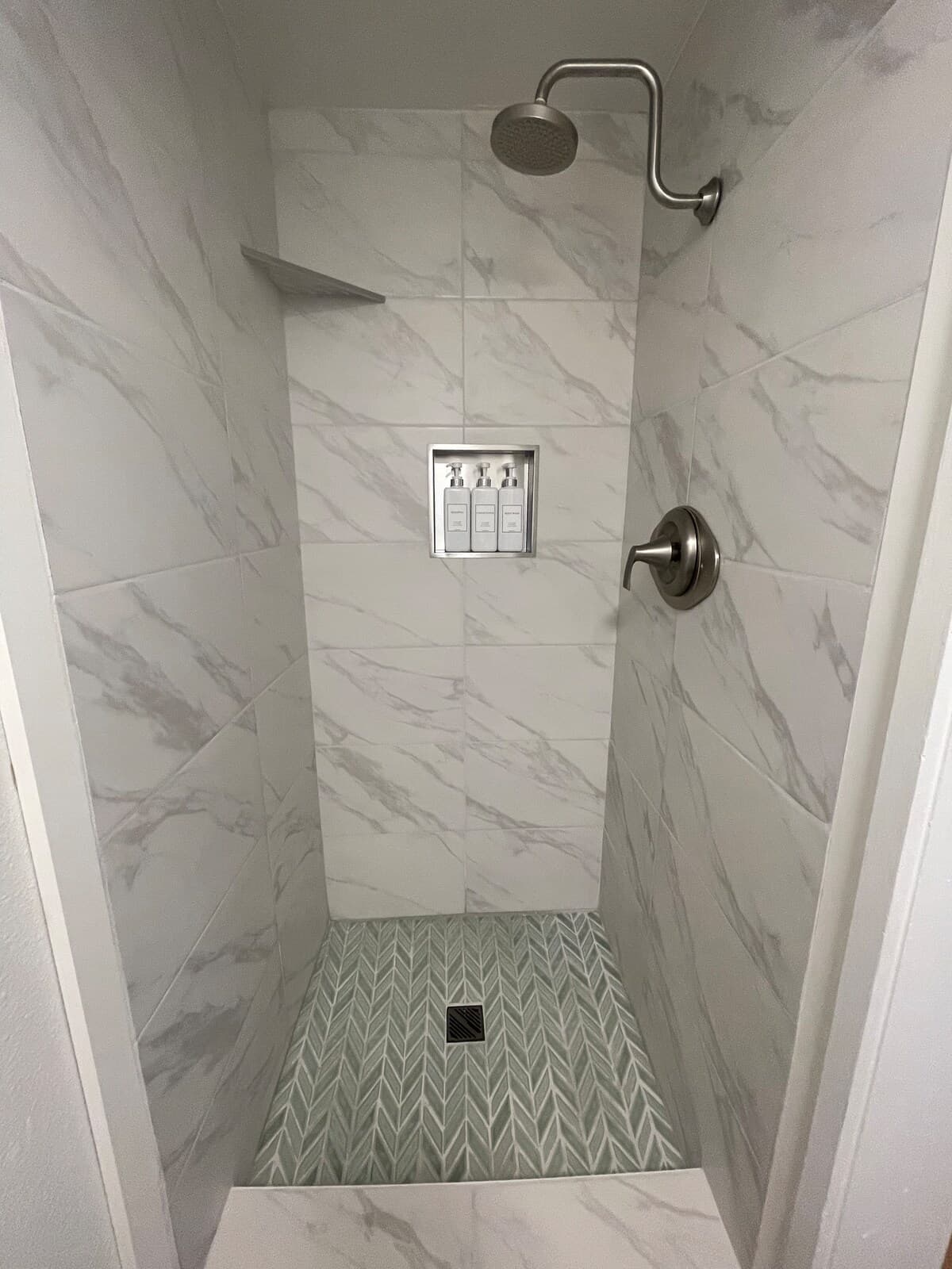 Condo in Kailua-Kona · ★4.99 · Studio · 1 bed · 1 bath - Photo 3