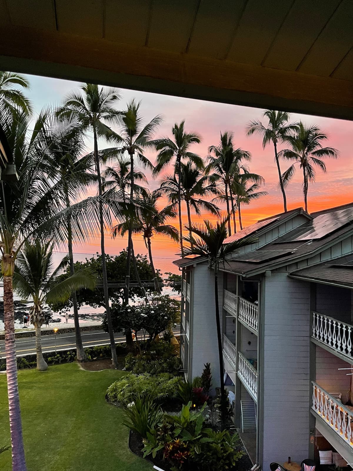Condo in Kailua-Kona · ★4.99 · Studio · 1 bed · 1 bath - Photo 1