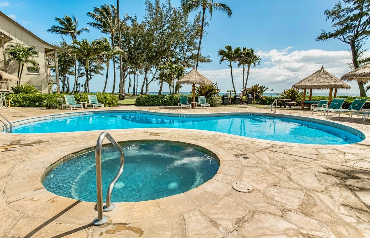 Condo in Kapaa · ★4.98 · 1 bedroom · 2 beds · 1 private bath - Photo 2