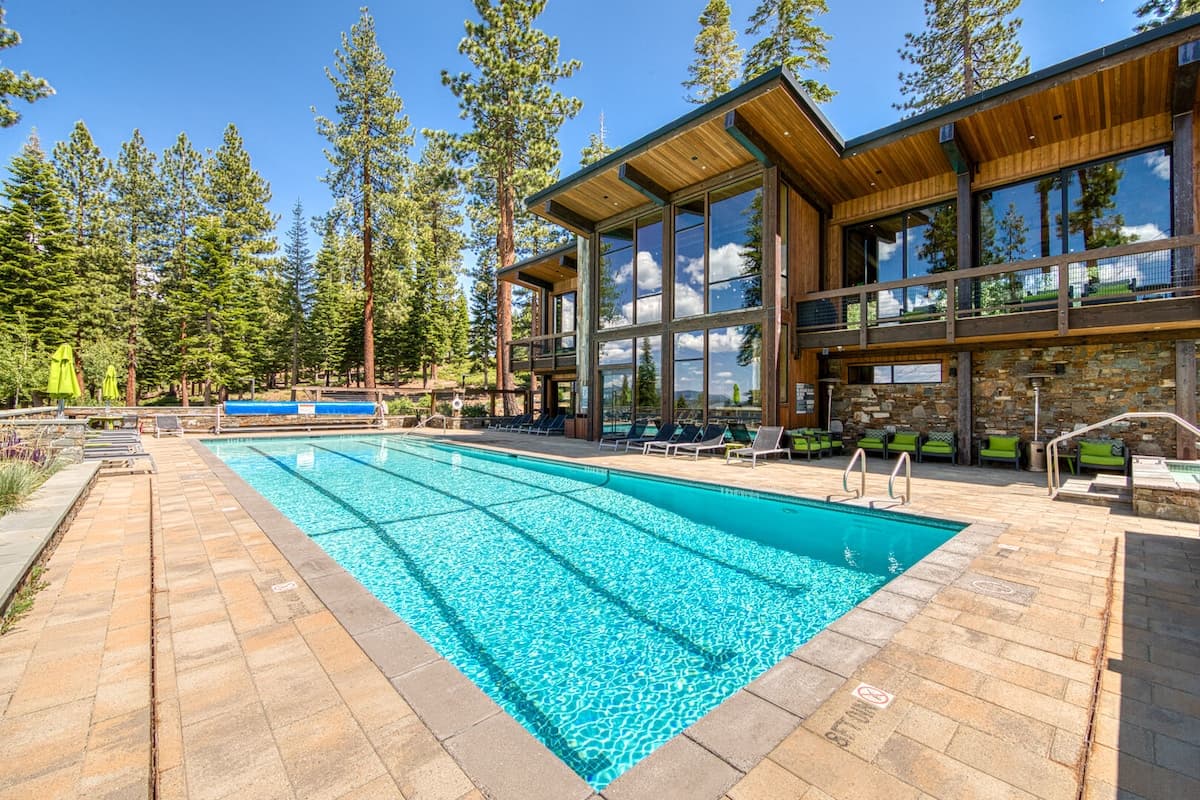 Ski-In/Out Townhome, Pool, Pet-Friendly - Photo 2