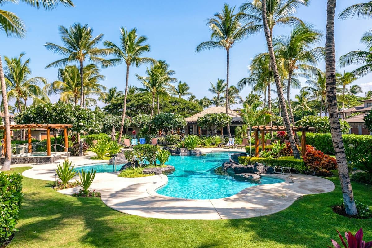 Condo in Waimea · ★4.88 · 2 bedrooms · 3 beds · 2 shared baths - Photo 2