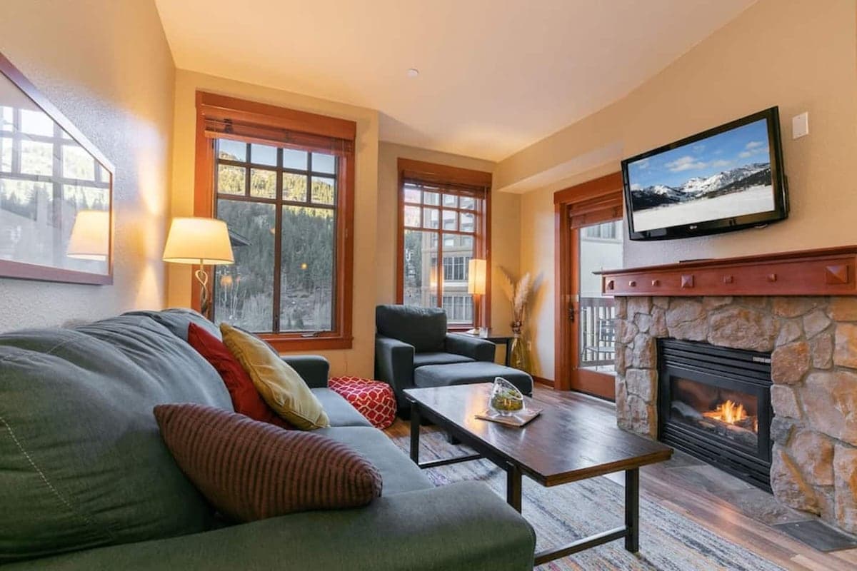 Ski-In/Ski-Out Condo, Alpine Views & Hot Tub - Photo 2