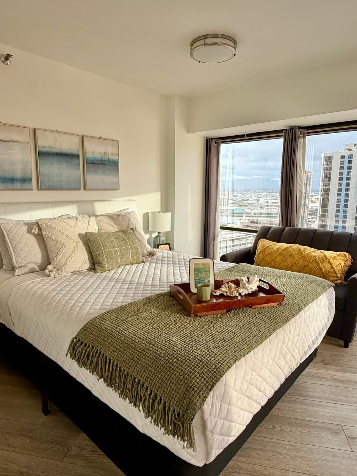 Condo in Honolulu · ★4.98 · 1 bedroom · 2 beds · 1 shared bath - Photo 1