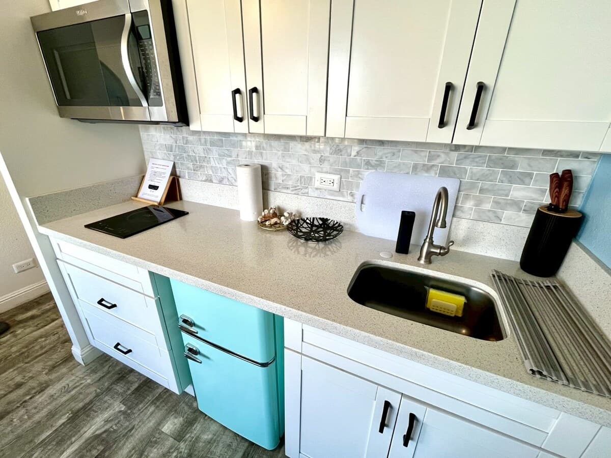 Condo in Honolulu · ★4.81 · 1 bedroom · 1 bed · 1 private bath - Photo 5