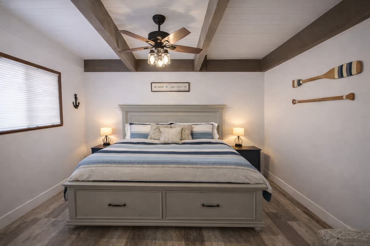 Cabin in Incline Village · ★4.99 · 3 bedrooms · 6 beds · 2 private baths - Photo 1