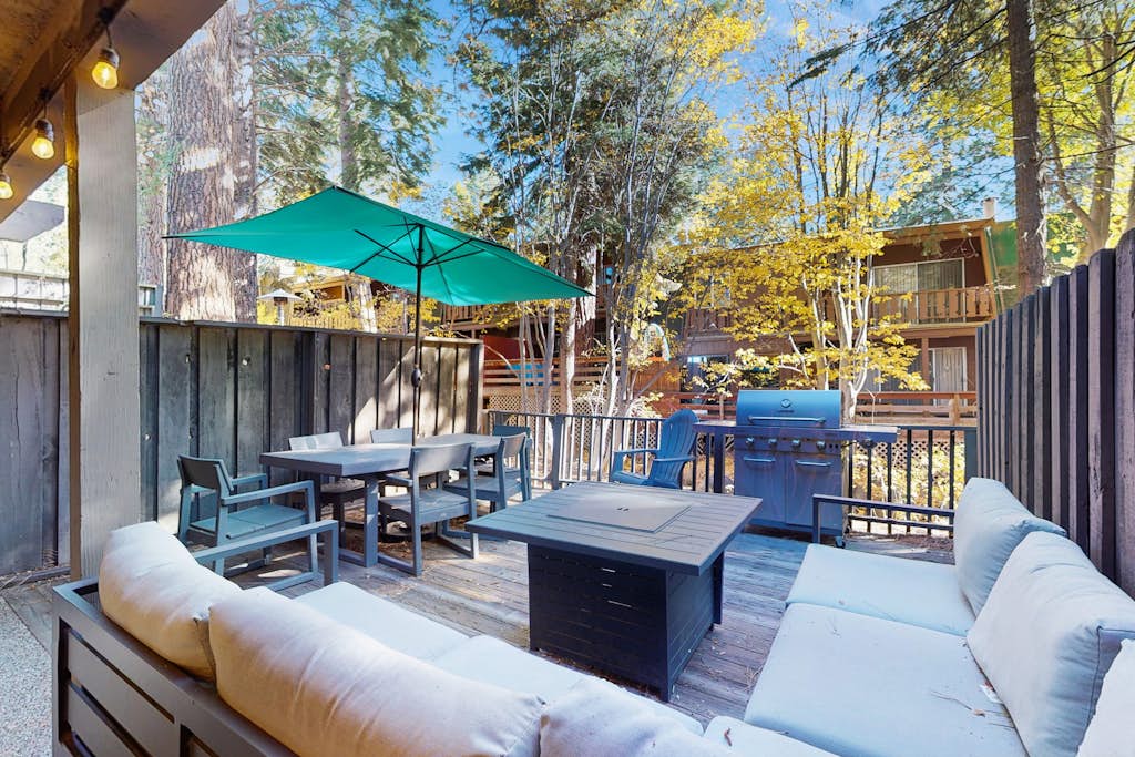 Townhouse in Incline Village · 3 bedrooms · 3 beds · 2.5 private baths - Photo 2