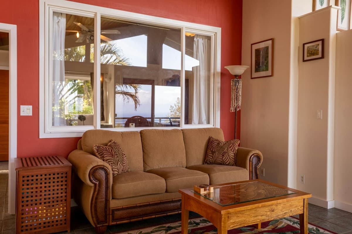 Home in Honokaa · ★4.65 · 2 bedrooms · 3 beds · 2 shared baths - Photo 5