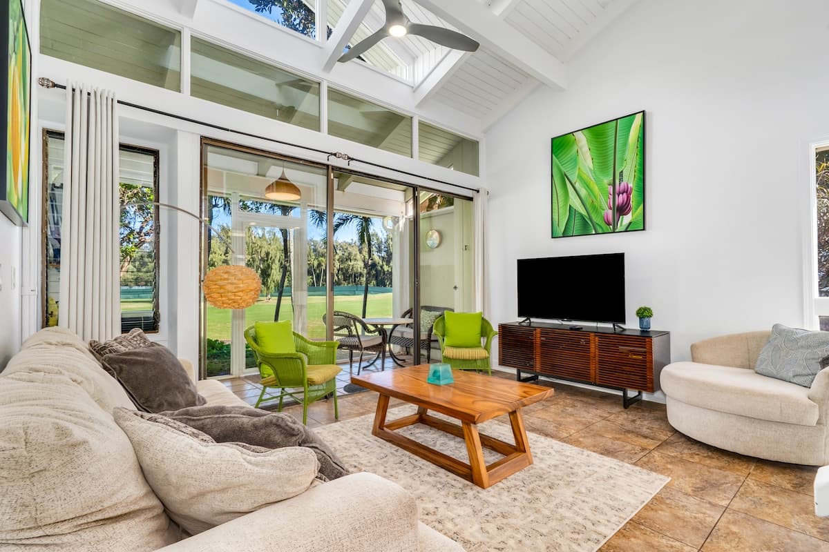 Townhouse in Kahuku · ★4.91 · 3 bedrooms · 5 beds · 2 private baths - Photo 1