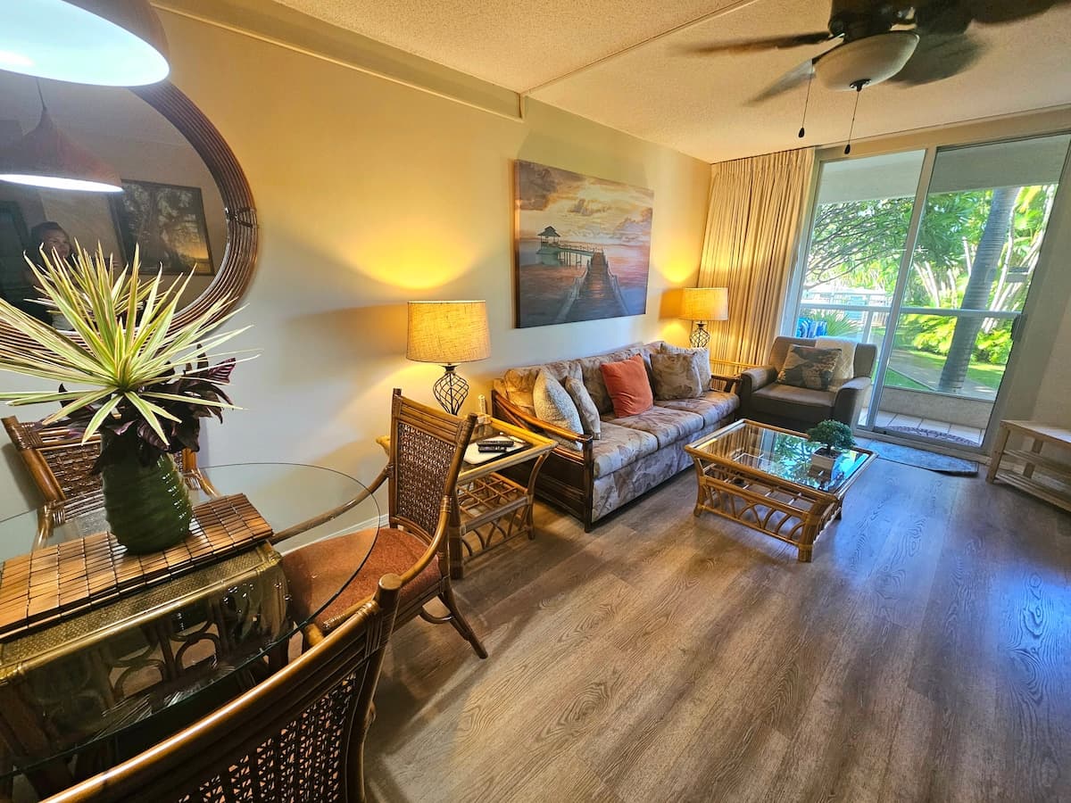 Condo in Kihei · ★4.95 · 1 bedroom · 2 beds · 1 bath - Photo 4