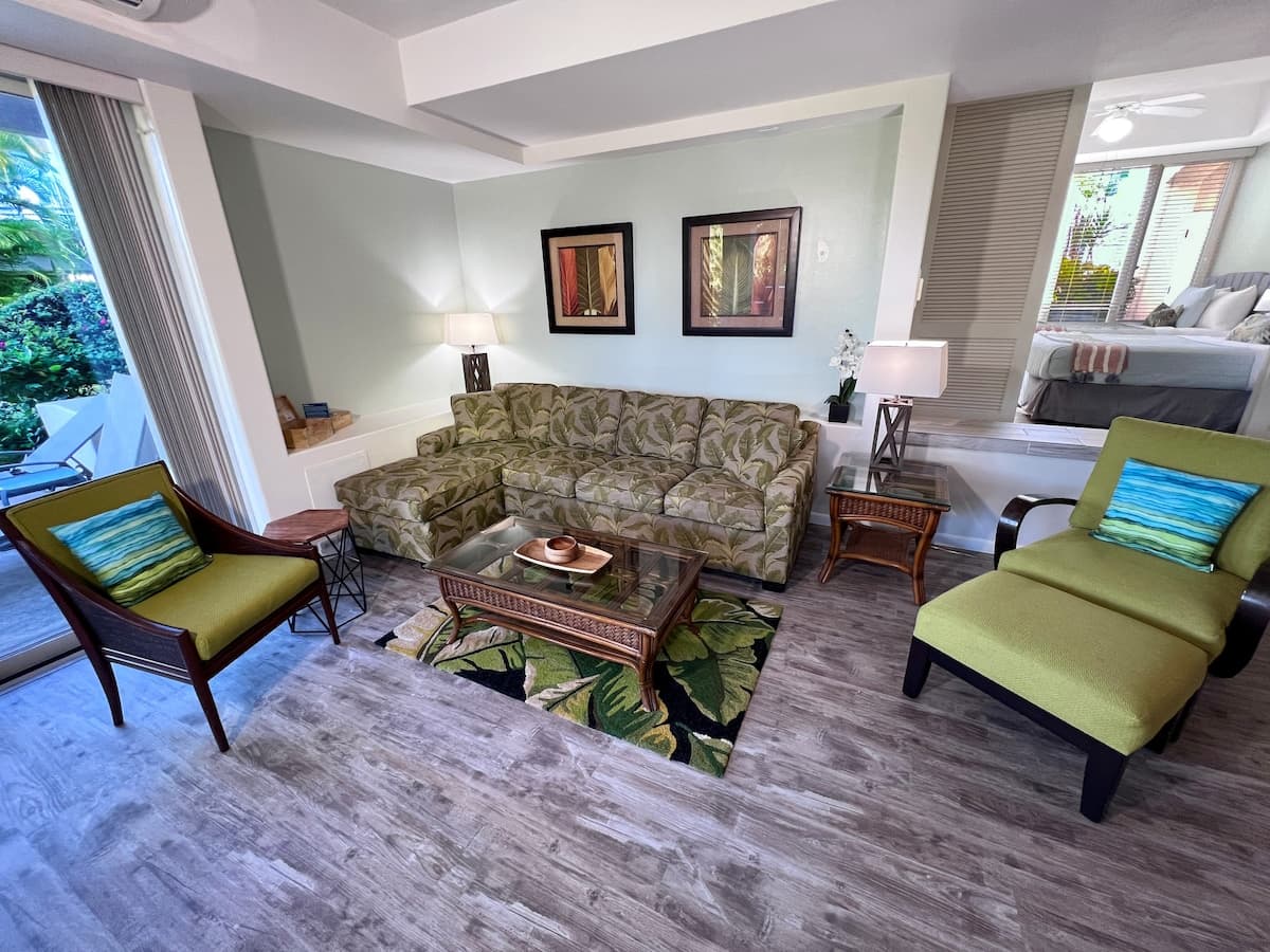 Condo in Kihei · ★4.9 · 2 bedrooms · 4 beds · 2 private baths - Photo 3