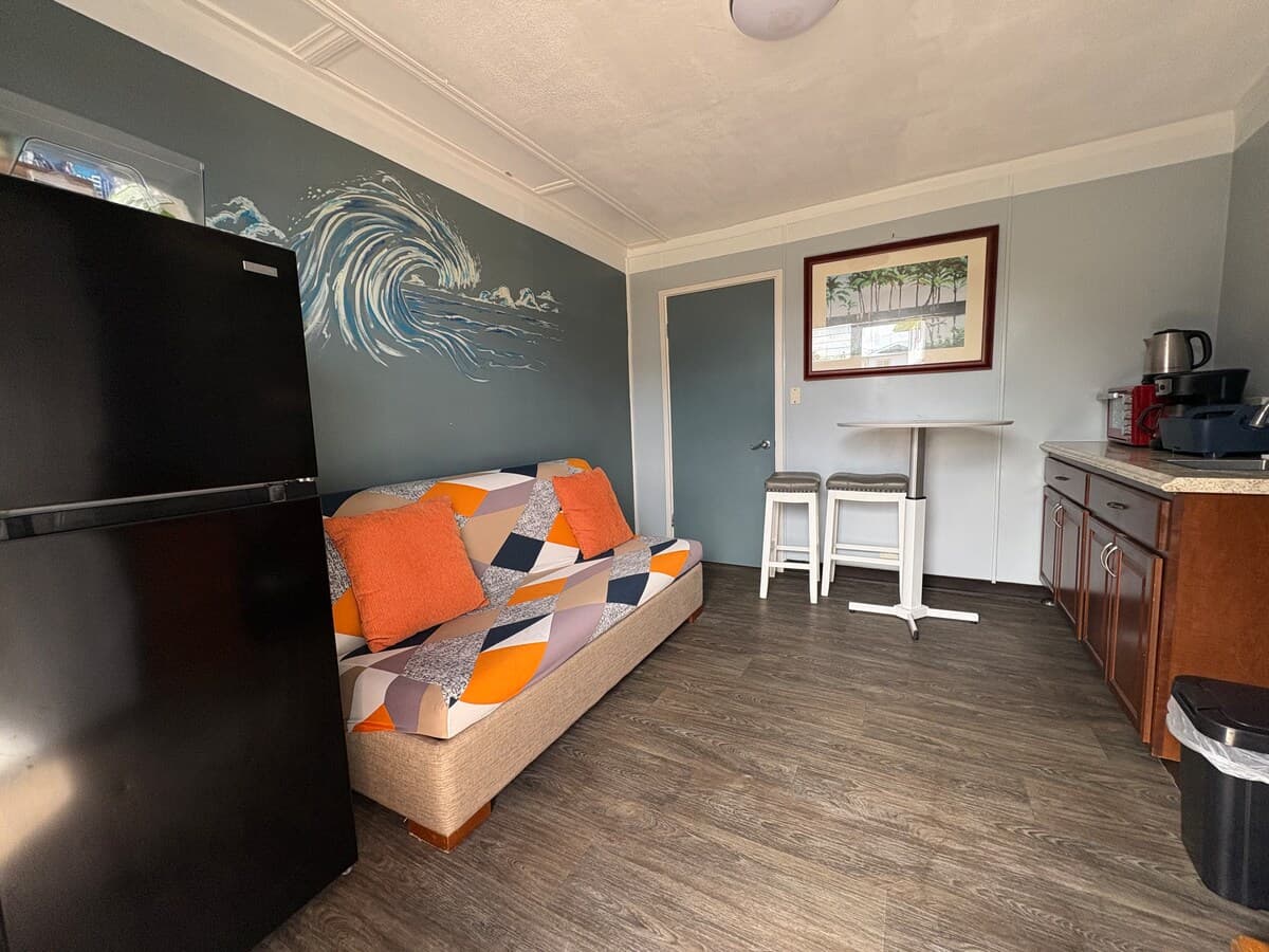 Rainbow Ohana Unit 2 - Photo 2