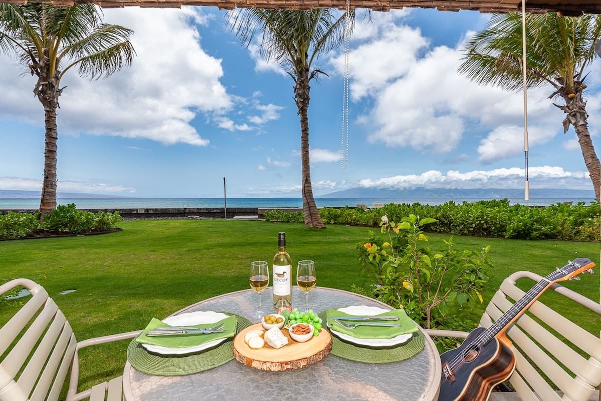 Condo in Lahaina · ★4.96 · 1 bedroom · 1 bed · 1 bath - Photo 1
