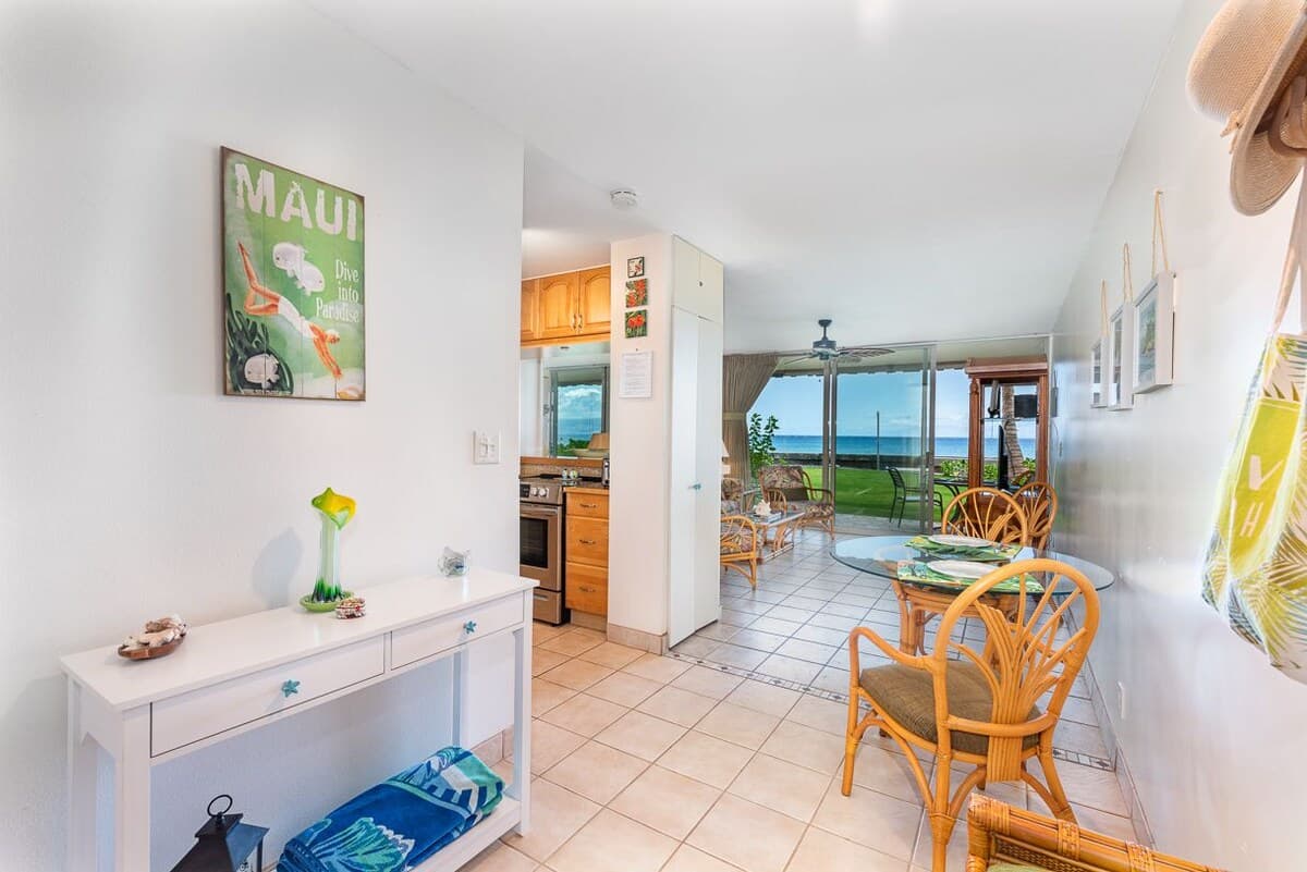 Condo in Lahaina · ★4.96 · 1 bedroom · 1 bed · 1 bath - Photo 5