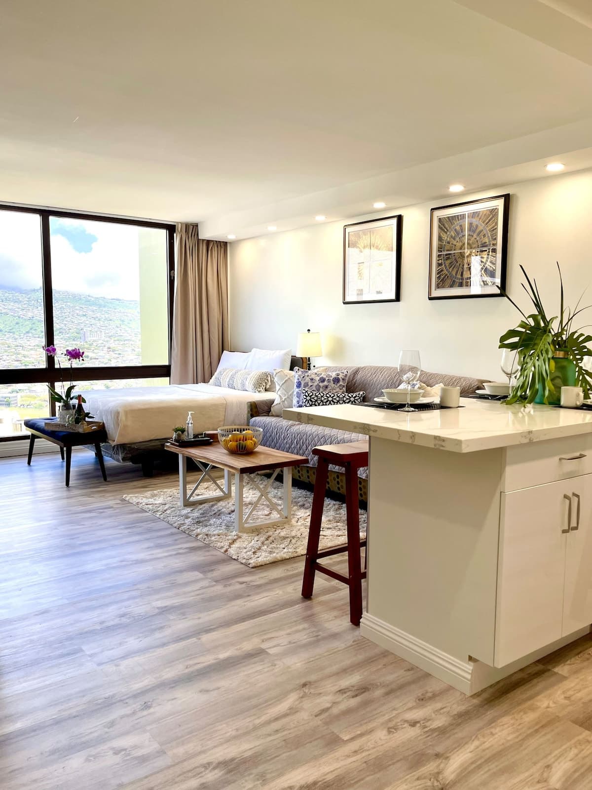 Condo in Honolulu · ★4.9 · 1 bedroom · 3 beds · 1 private bath - Photo 1