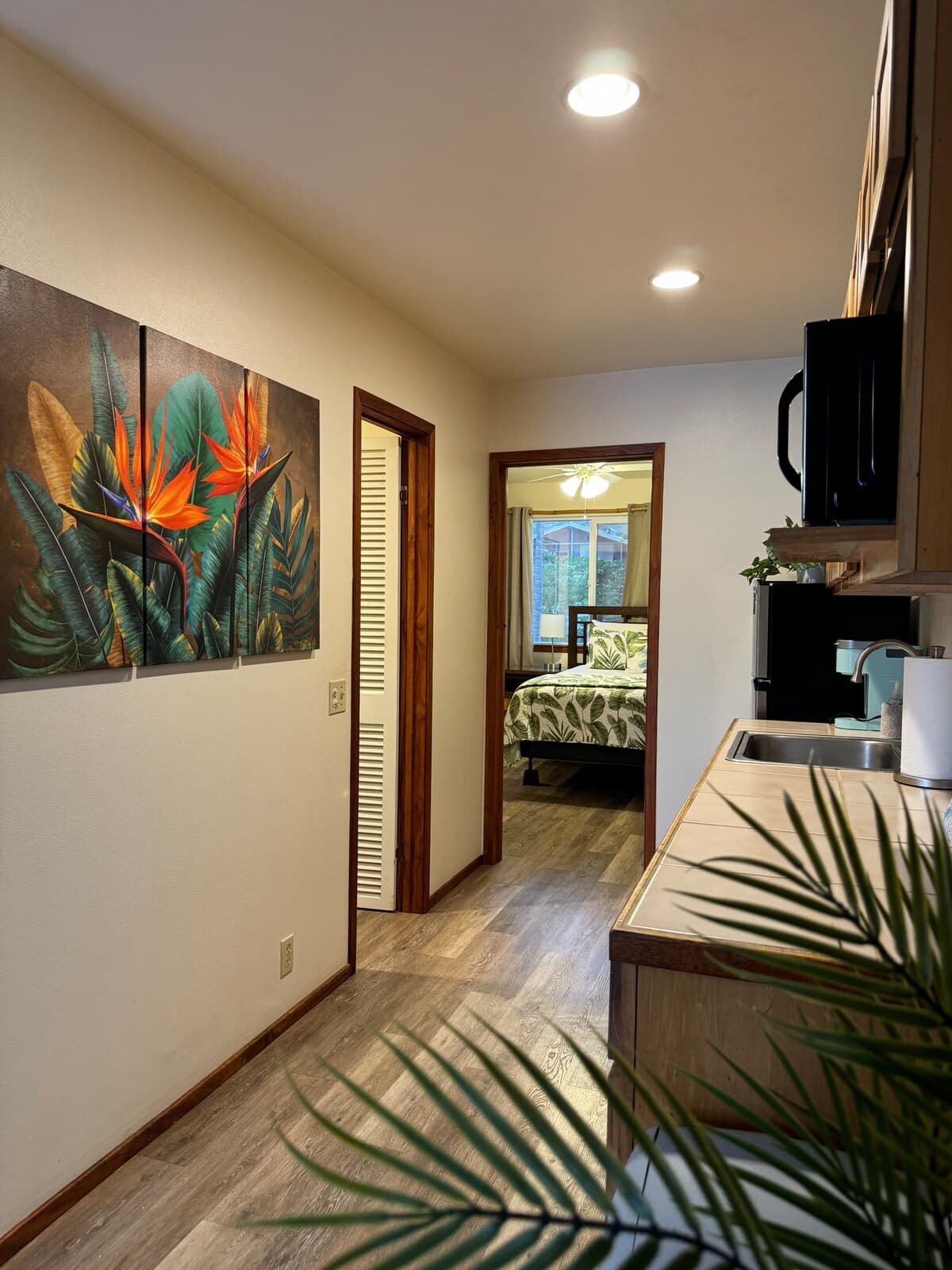 1 bedroom on Alii Dr close to Kona(no view)-M - Photo 3