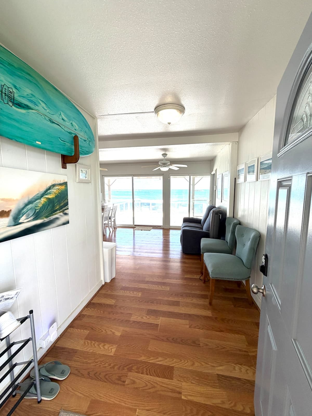 Villa in Laie · ★5.0 · 2 bedrooms · 2 beds · 1.5 private baths - Photo 4
