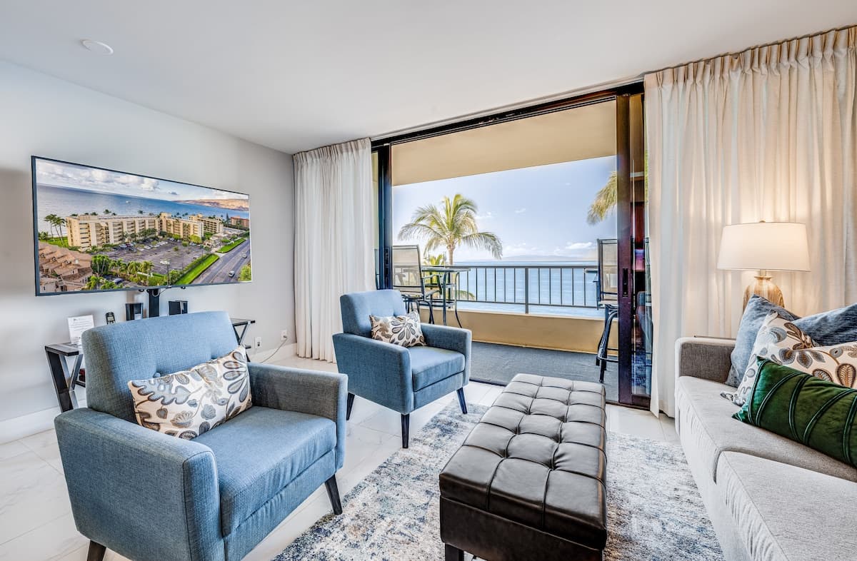 Condo in Kihei · ★4.8 · 1 bedroom · 2 beds · 1 bath - Photo 2