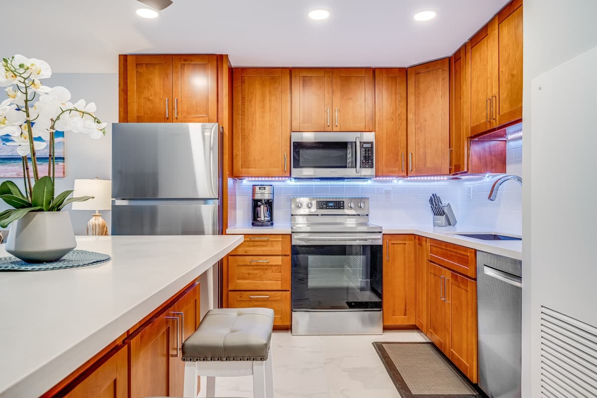 Condo in Kihei · ★4.8 · 1 bedroom · 2 beds · 1 bath - Photo 3