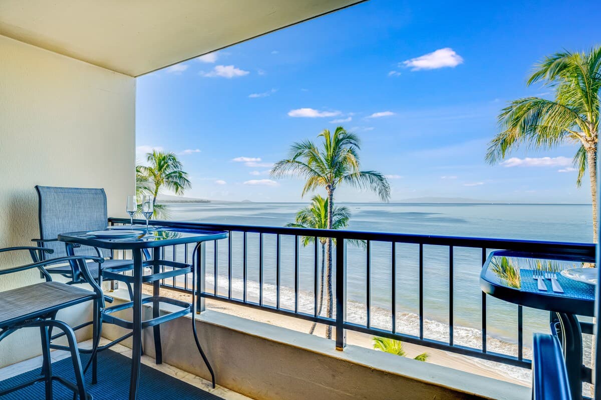 Condo in Kihei · ★4.8 · 1 bedroom · 2 beds · 1 bath - Photo 1