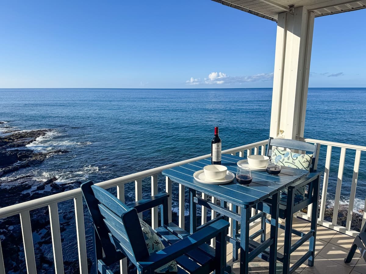 Condo in Kailua-Kona · ★4.94 · 1 bedroom · 1 bed · 1 bath - Photo 1