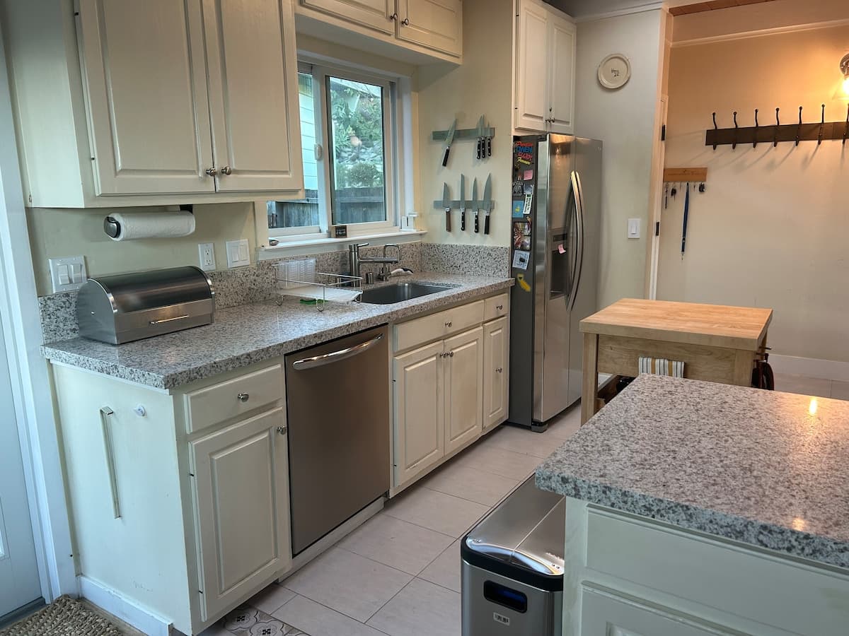 Mill Valley Home with Cats, Chickens & Fresh Eggs - Photo 4