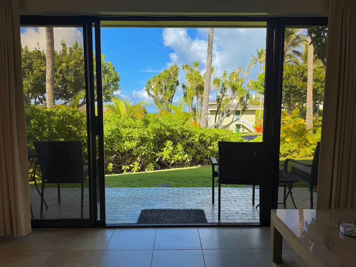 Lovely 1 Bedroom Condo with Garden and Ocean Views - Photo 5