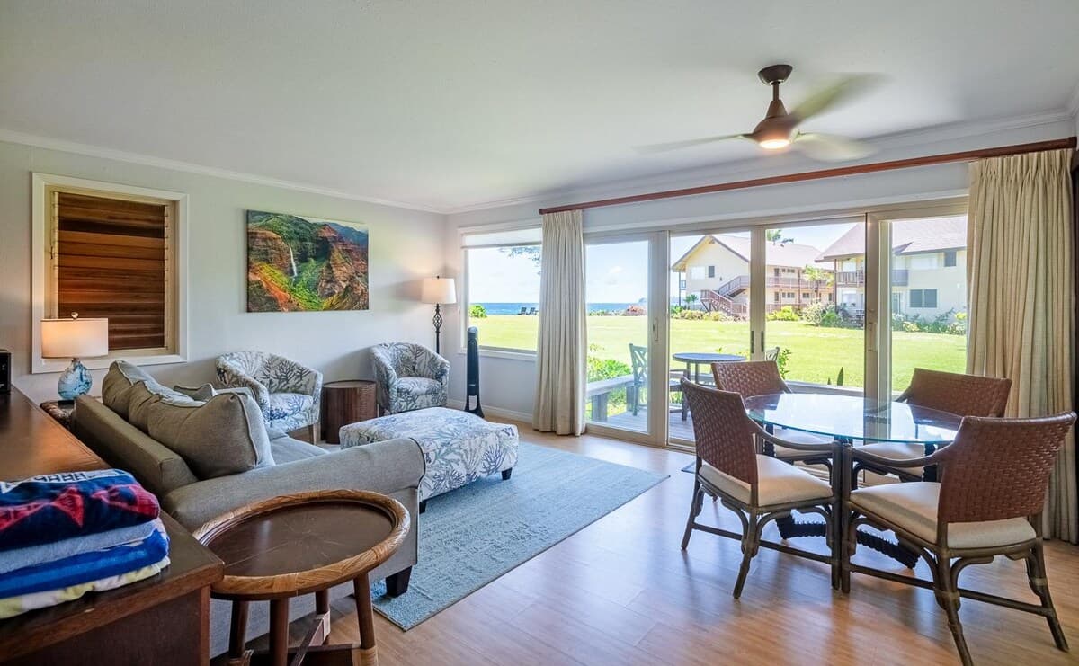 True Beachfront Romance in Quiet Intimate Location - Photo 5
