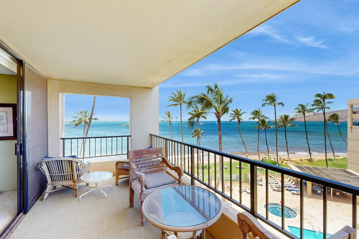 Condo in Kihei · ★5.0 · 2 bedrooms · 4 beds · 2 shared baths - Photo 1