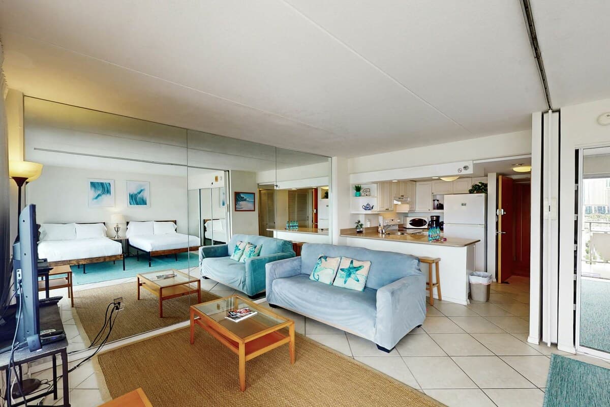 Walk to Beach 1BR Oceanview 11th-Floor | Deck - Photo 4