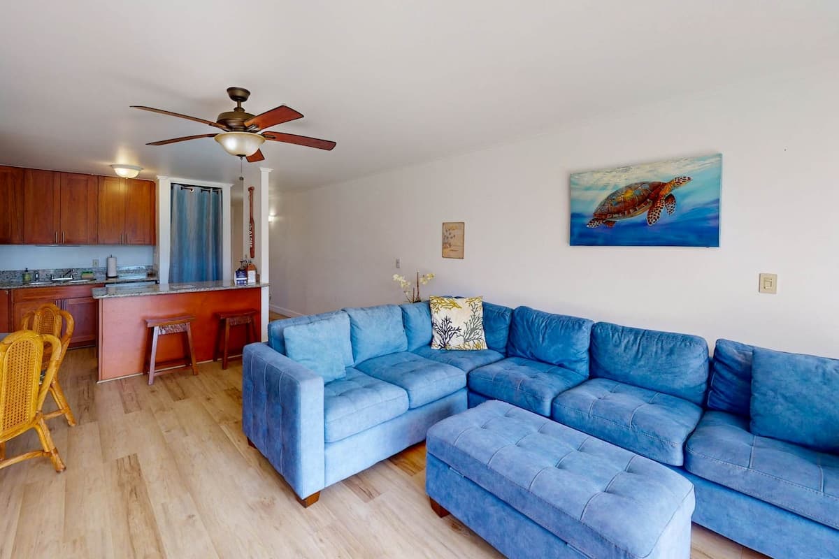 Condo in Kahuku · ★4.46 · 1 bedroom · 3 beds · 1 shared bath - Photo 3