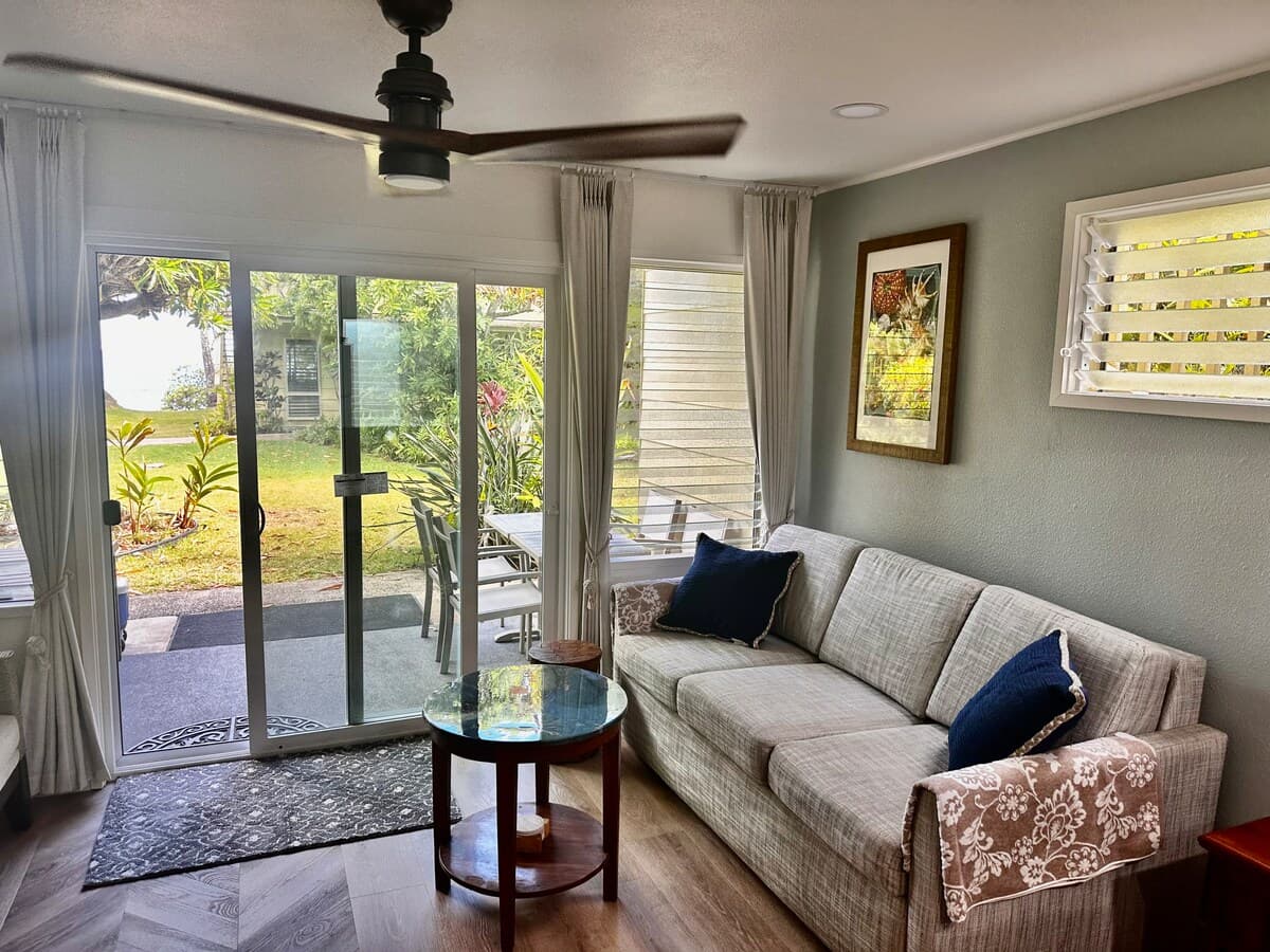 Townhouse in Kapaa · ★4.87 · 2 bedrooms · 3 beds · 1.5 private baths - Photo 2