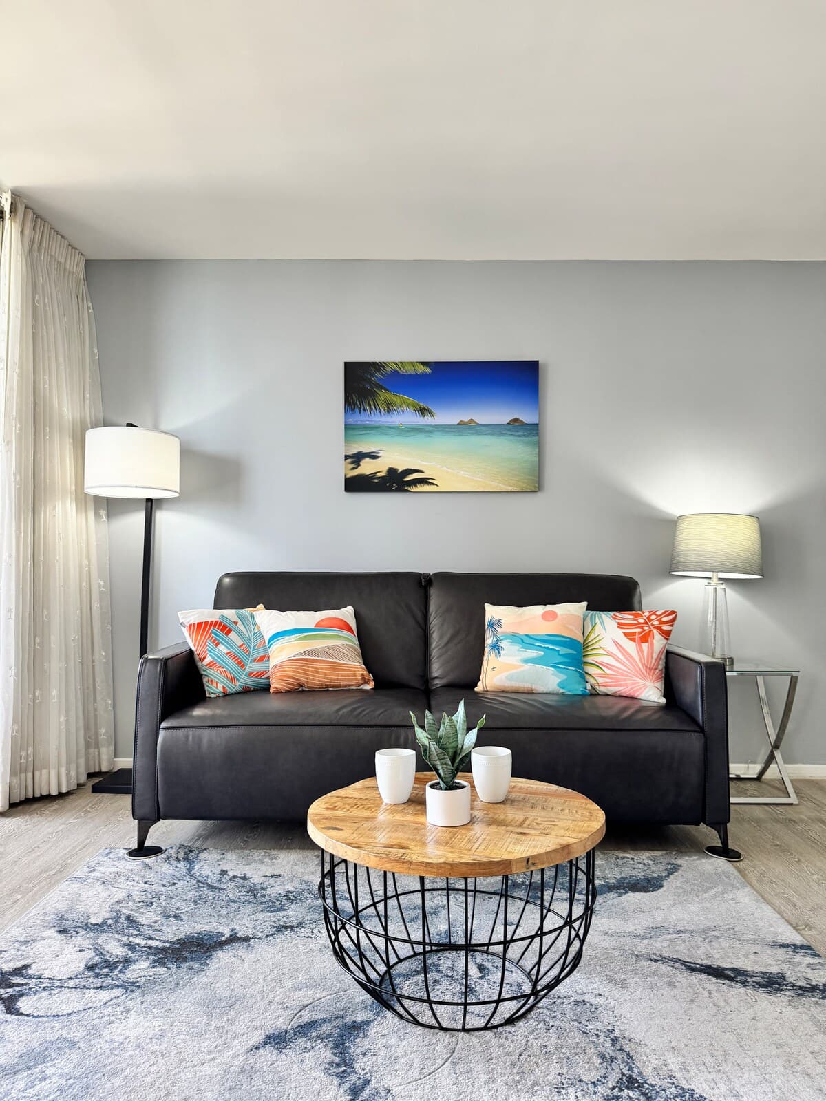 Condo in Honolulu · ★4.97 · 1 bedroom · 2 beds · 1 private bath - Photo 4