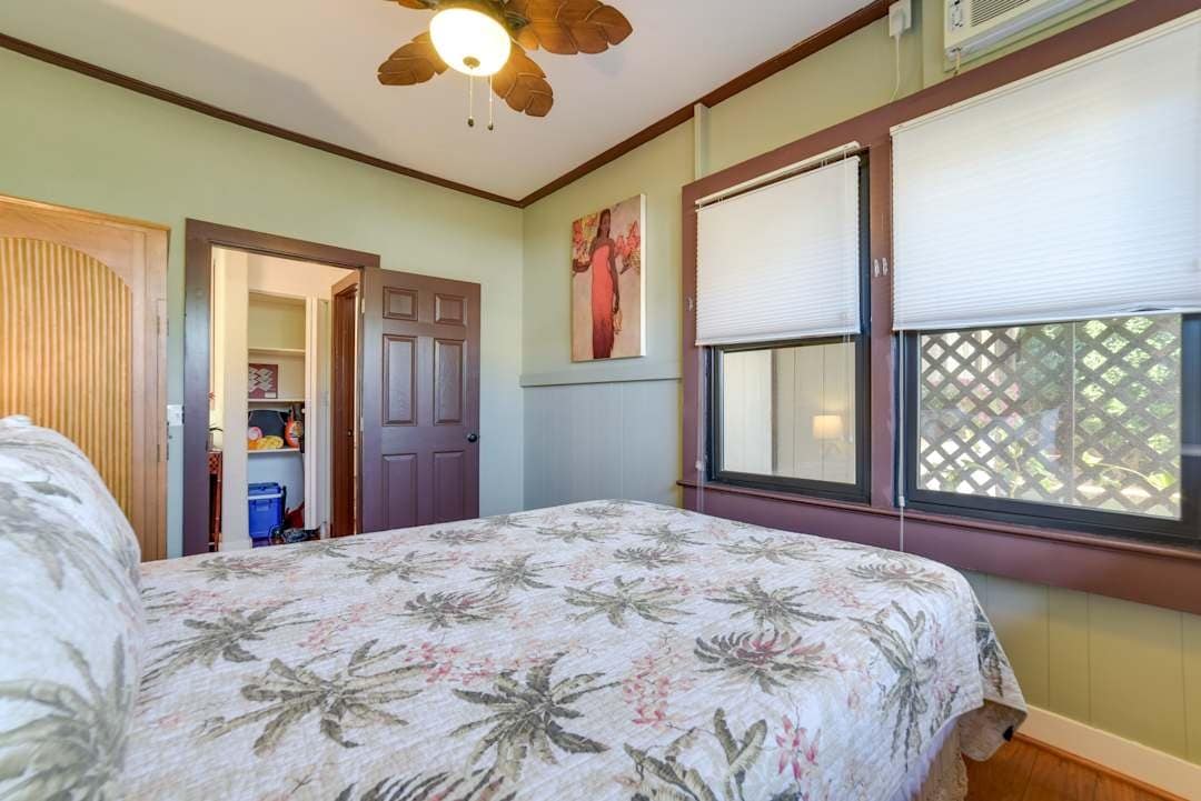 Home in Wailuku · ★4.81 · 3 bedrooms · 6 beds · 1.5 private baths - Photo 2