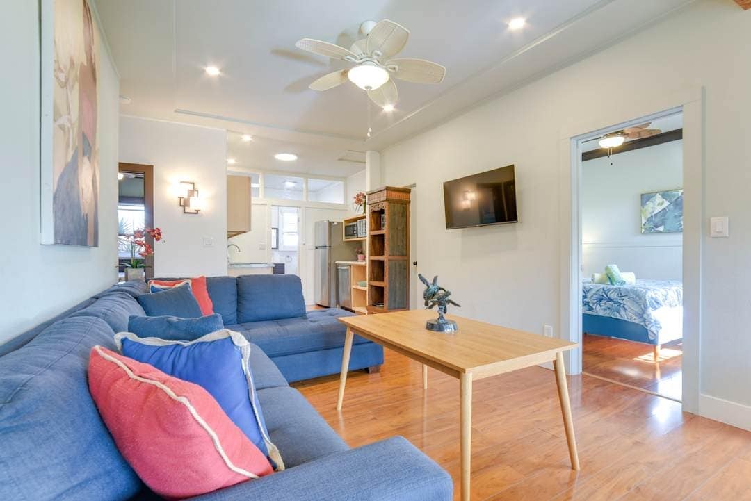 Home in Wailuku · ★4.81 · 3 bedrooms · 6 beds · 1.5 private baths - Photo 5