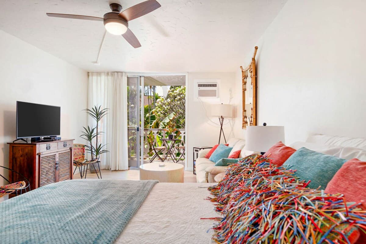 Condo in Kailua-Kona · ★4.43 · Studio · 1 bed · 1 shared bath - Photo 4