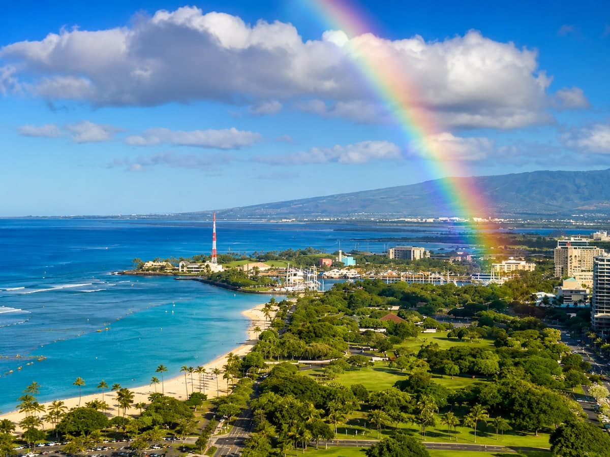 Condo in Honolulu · ★4.89 · 1 bedroom · 2 beds · 1 private bath - Photo 3