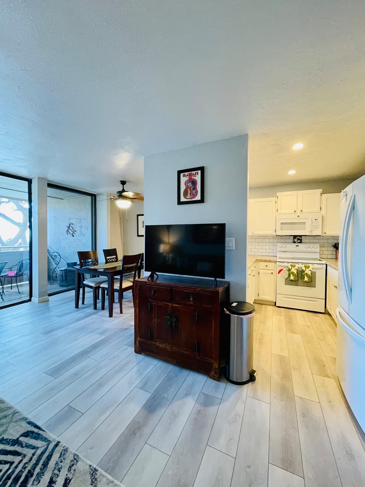 Condo in Kihei · ★4.81 · 2 bedrooms · 2 beds · 1 bath - Photo 5